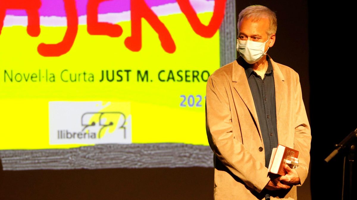 Daniel Cid Moragas, en la sala La Planeta de Girona, donde se dio a conocer el veredicto del premio Just M. Casero.