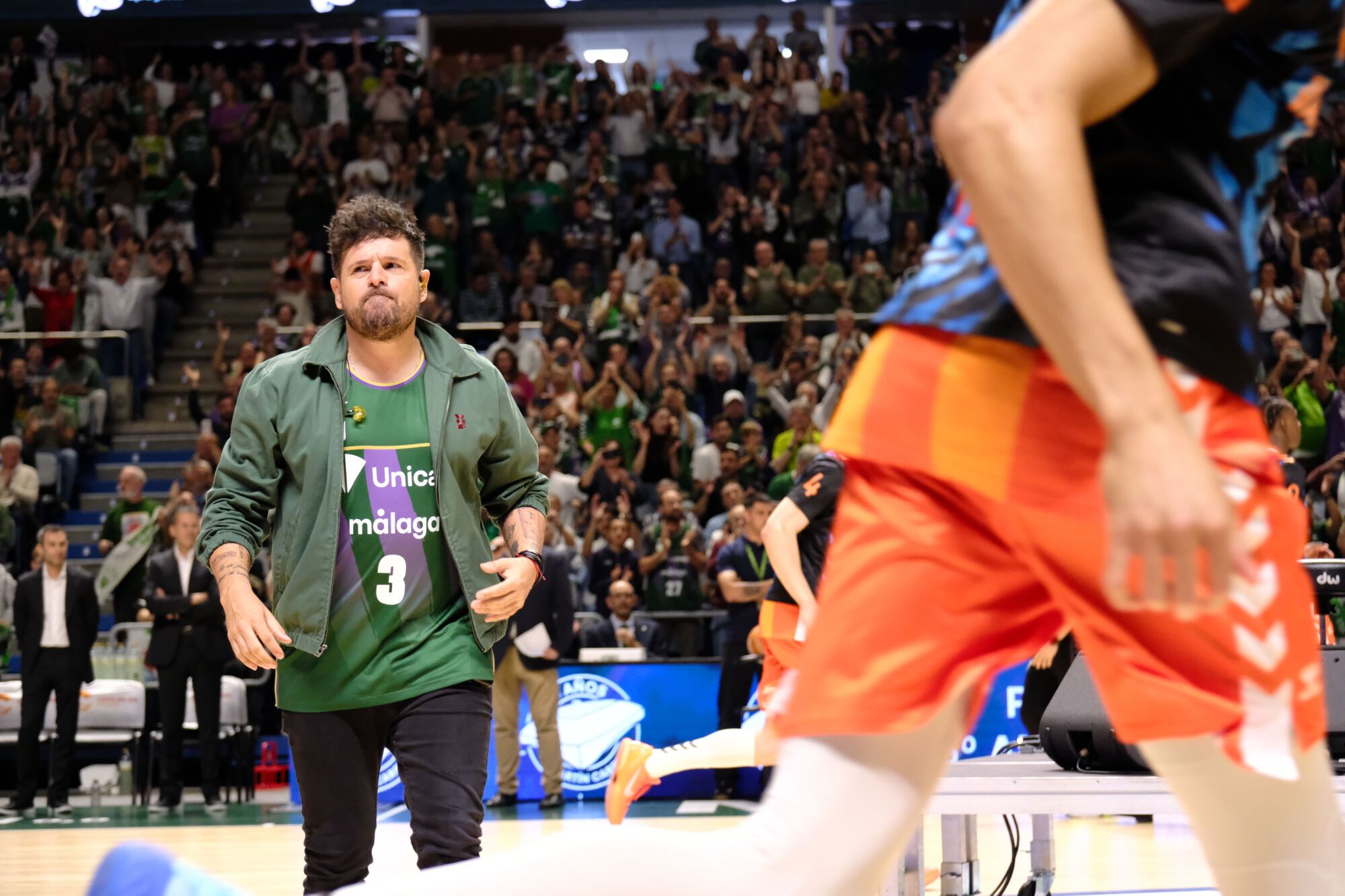 Pablo López, tras interpretar el himno cahista en el Palacio Deportes Martín Carpena.
