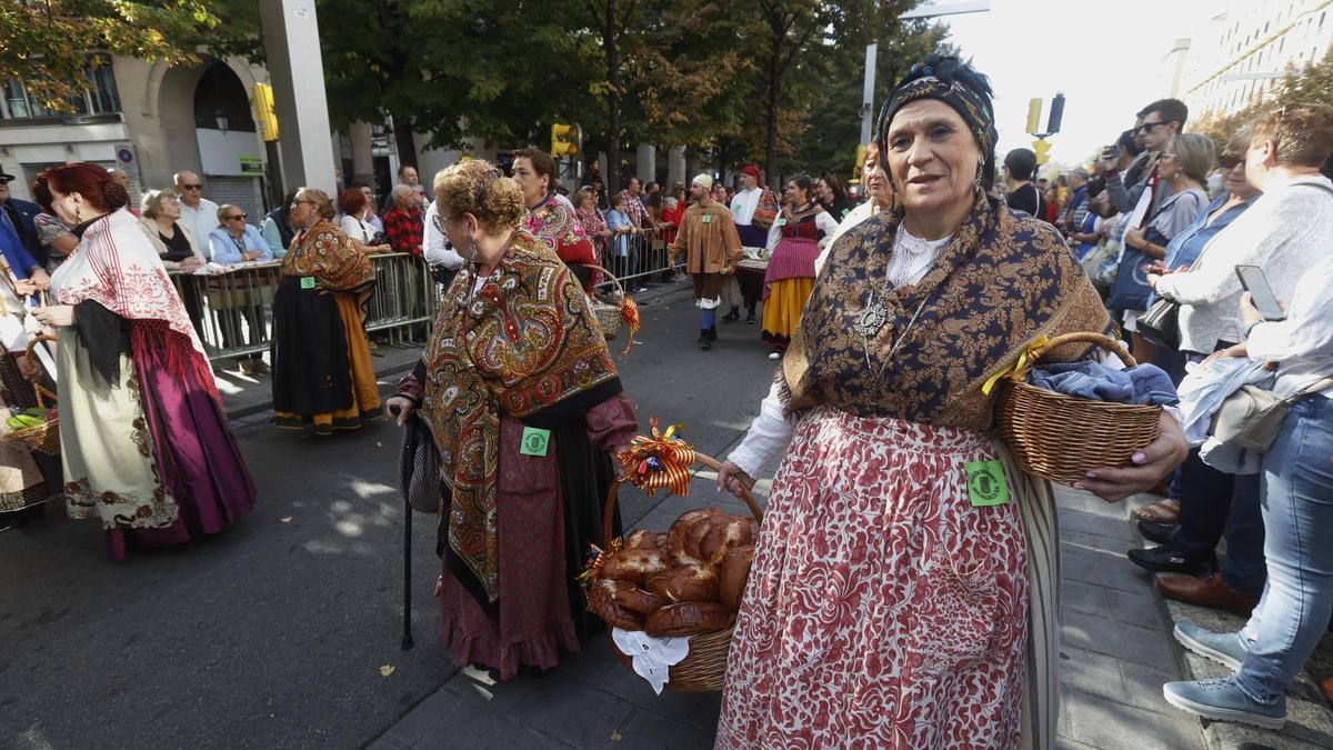 La Ofrenda de Frutos volvió a llenar el centro de Zaragoza