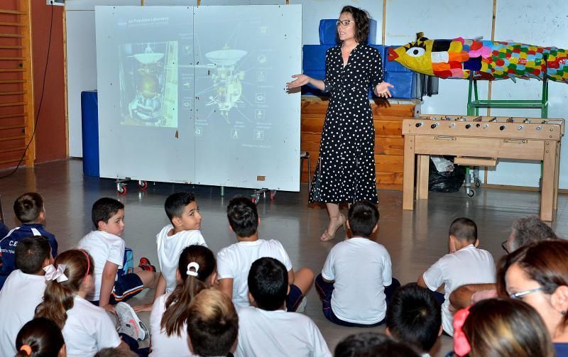 20/06/2018 CARRIZAL, INGENIO. La ingeniera aeronáutica de la Nasa, Mar Vaquero, ofrece una charla a los alumnos del colegio de primaria Tomás Morales. SANTI BLANCO  | 20/06/2018 | Fotógrafo: Santi Blanco