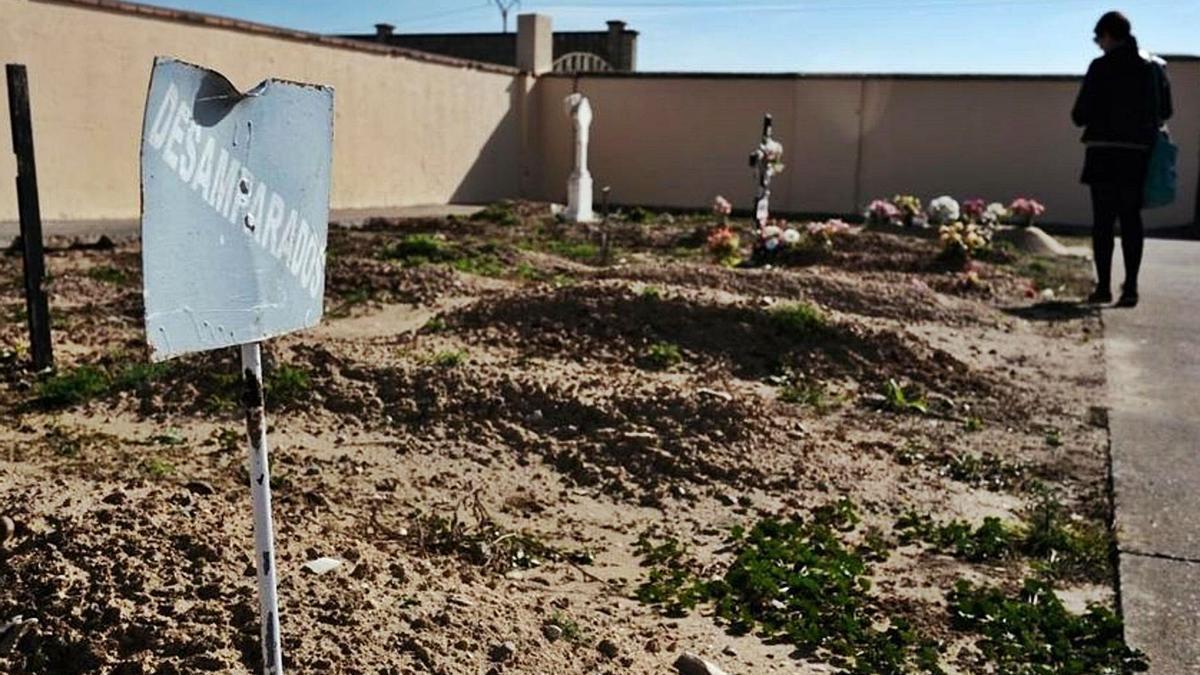 Zona de “Desamparados” en el cementerio de San Atilano, donde se ha inhumado el cadáver hallado en el Tera, cerca del Lago de Sanabria.