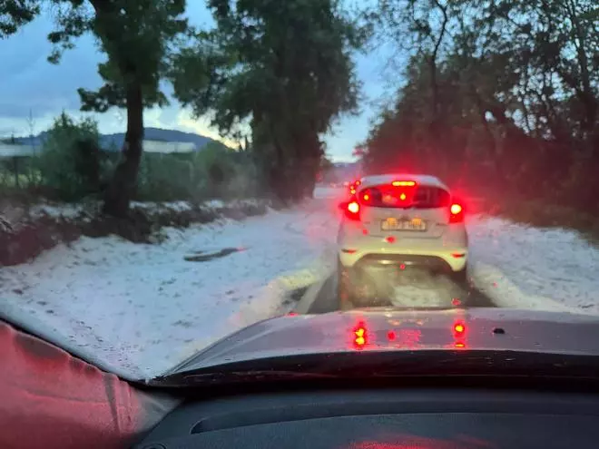 El granizo cubre Puigpunyent