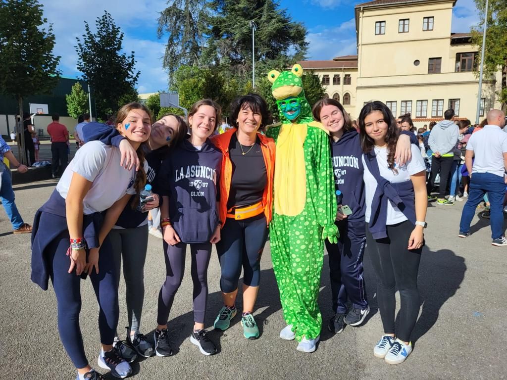 Carrera solidaria en el Colegio La Asunción