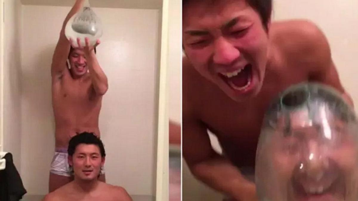 Twitter i Facebook s’omplen de vídeos d’adolescents llançant-se condons plens d’aigua, #CondomChallence.