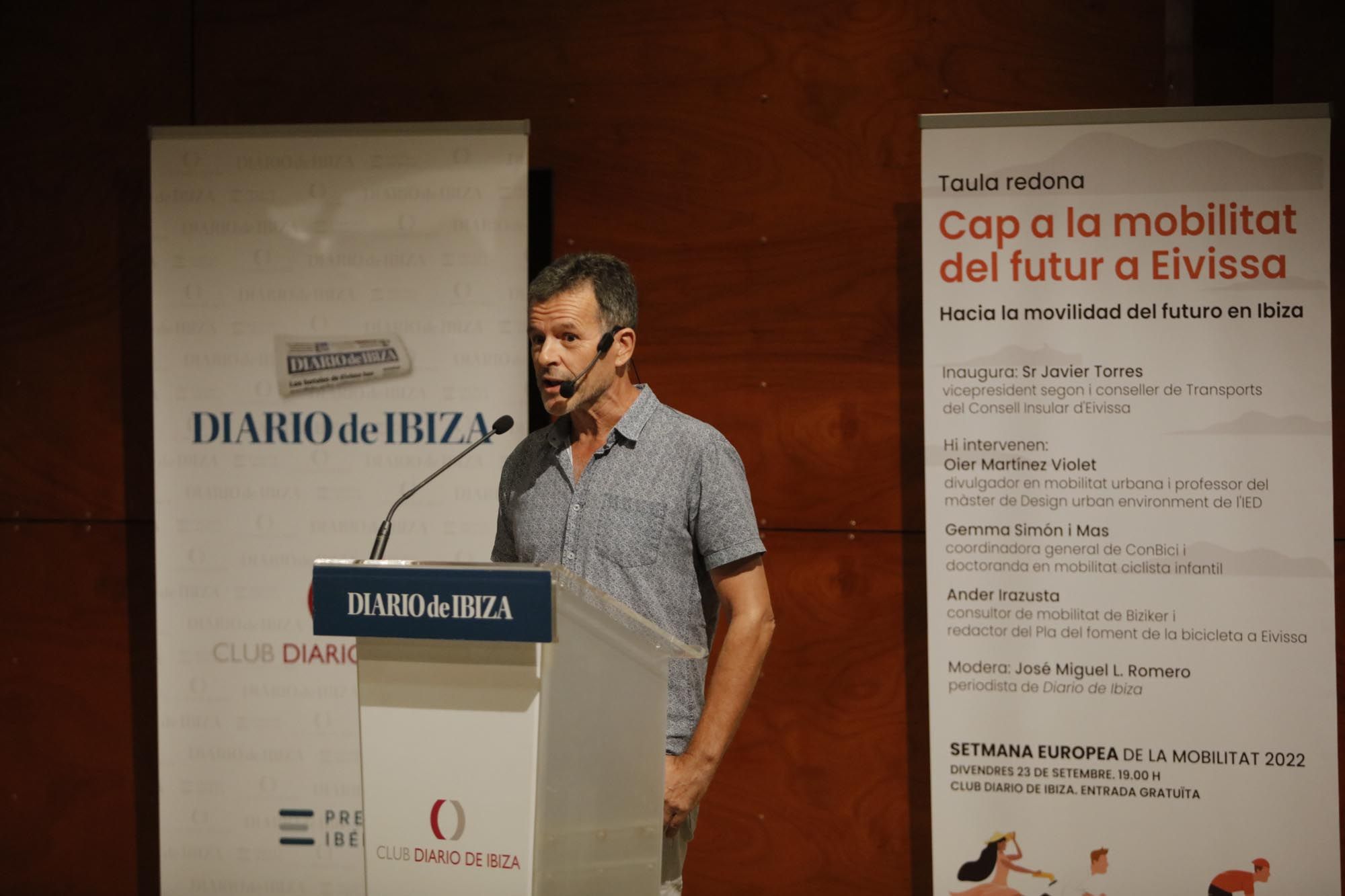 Imágenes de la mesa redonda ‘Hacia la movilidad del futuro en Ibiza’.