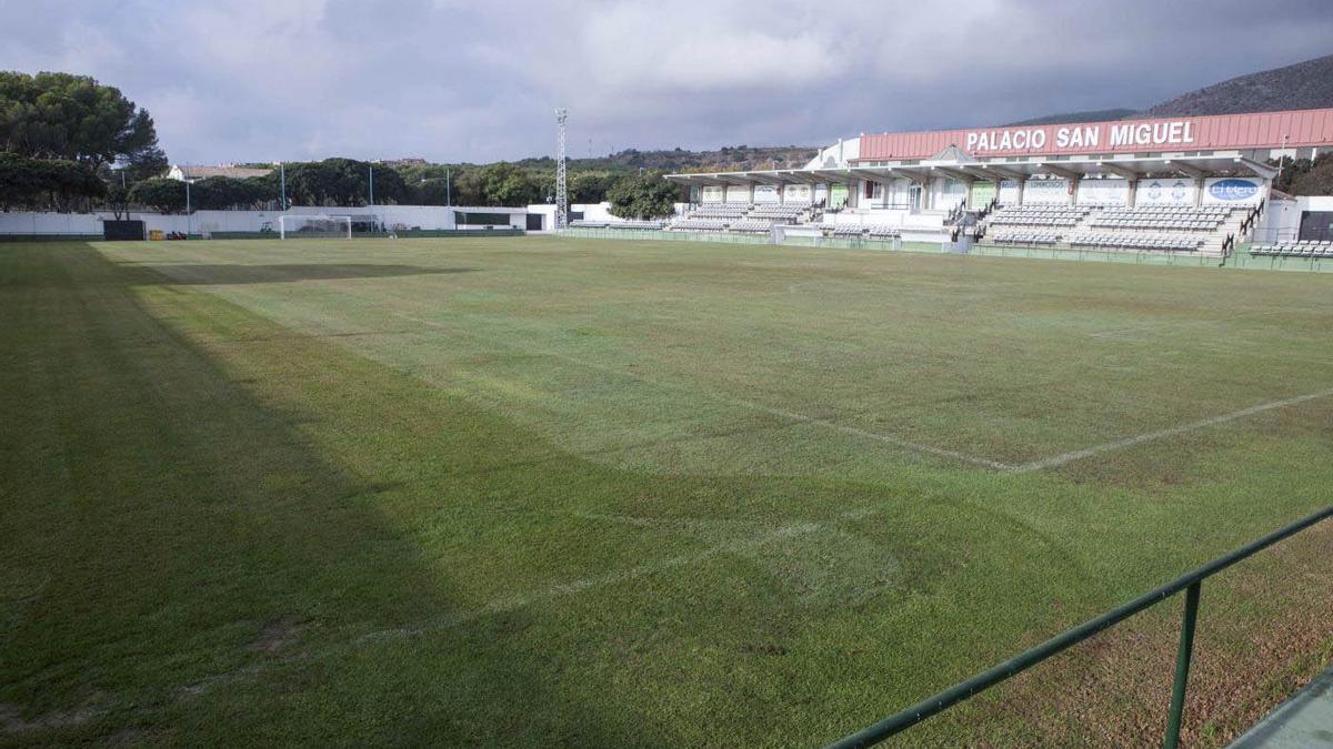 Una vista del campo de El Pozuelo, que visitará el Córdoba CF el próximo miércoles para jugar ante el Juventud Torremolinos los octavos de la Copa RFEF.
