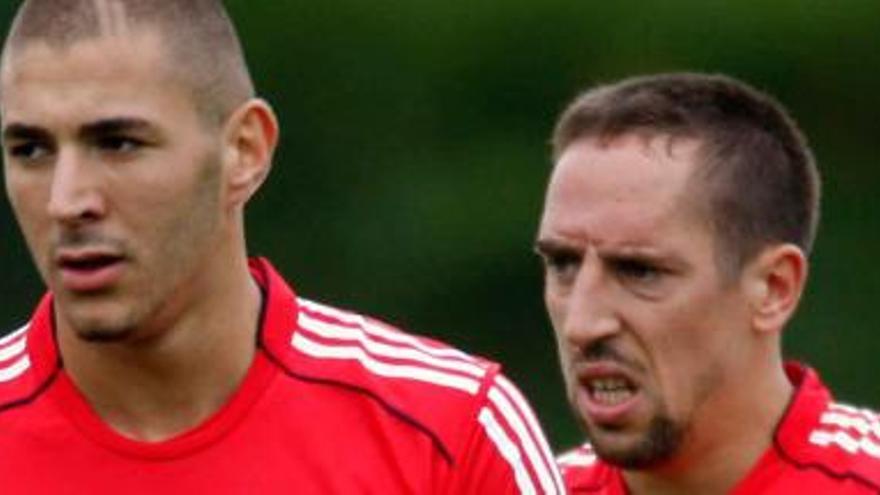 Benzema y Ribéry, en serias dificultades