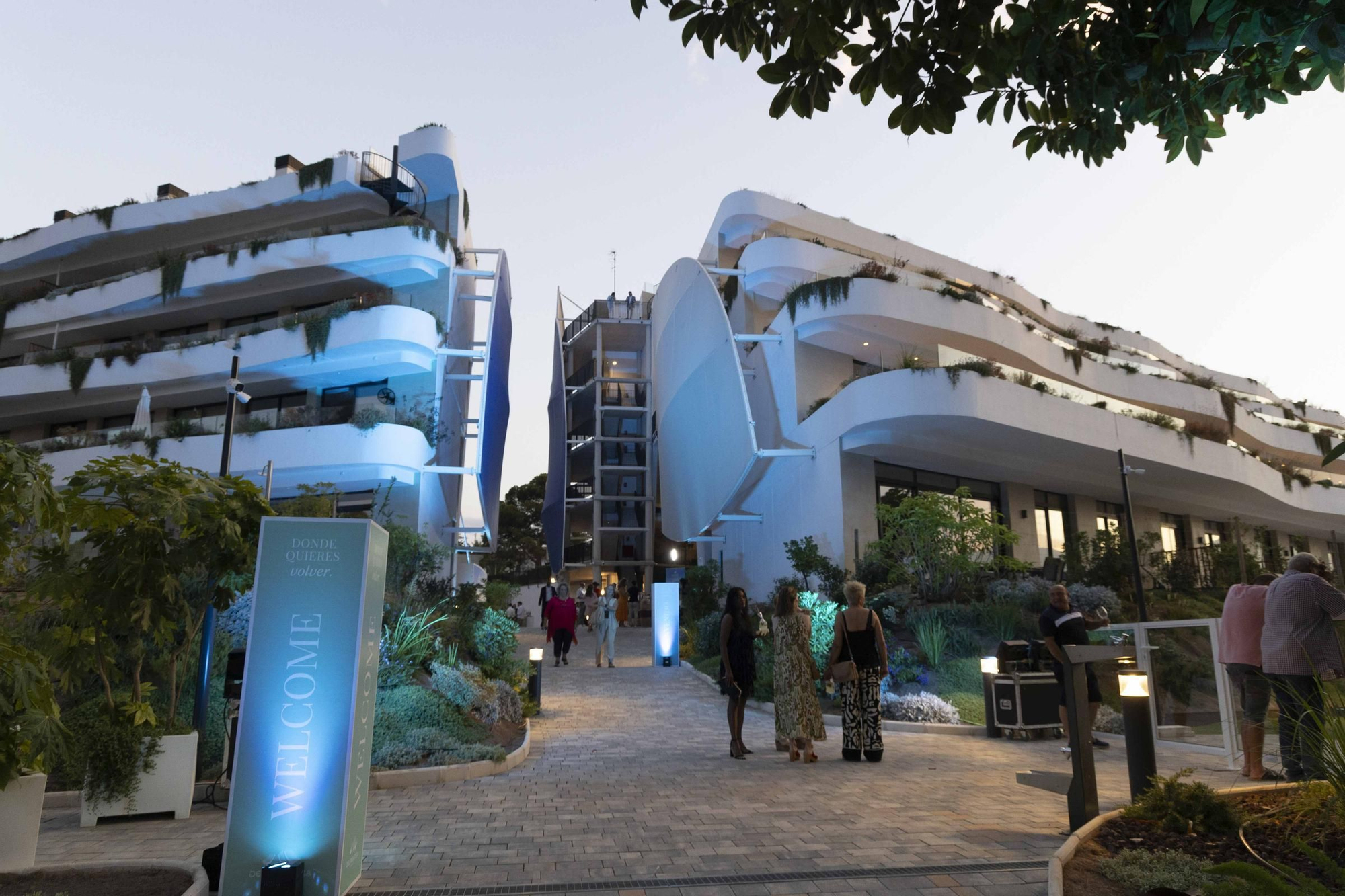 Espectacular inauguración de Delfin Natura en El Albir
