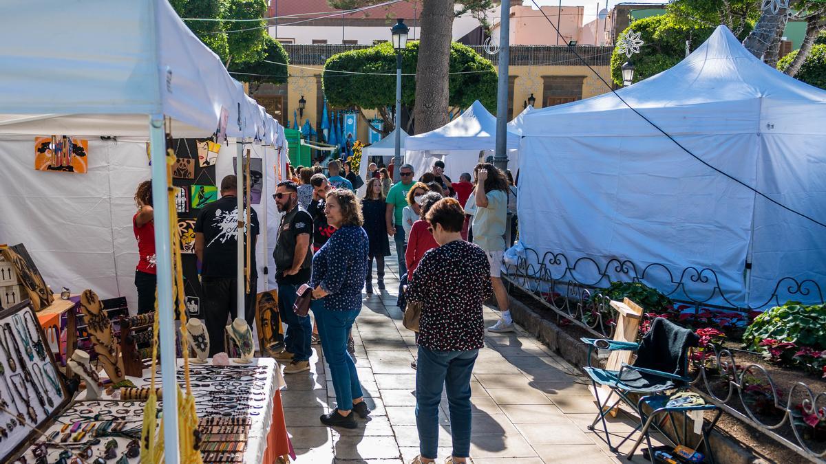 Más de cuarenta comercios salen a la calle en Gáldar