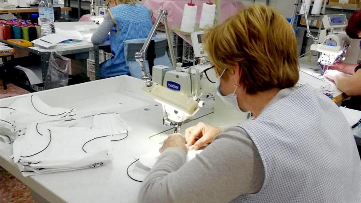 Coronavirus en Vila-real: Dolores Cortés confeccionará 30.000 mascarillas en solo dos semanas