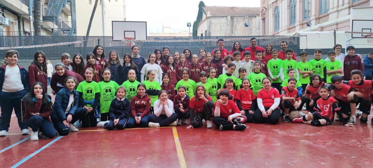 Alevines del Xàtiva, en la jornada municipal de los Juegos Deportivos de la Comunidad Valenciana.