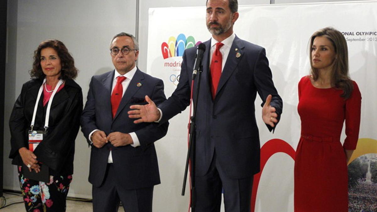 El príncipe Felipe, junto a la princesa Letizia, Ana Botella y Alejandro Blanco