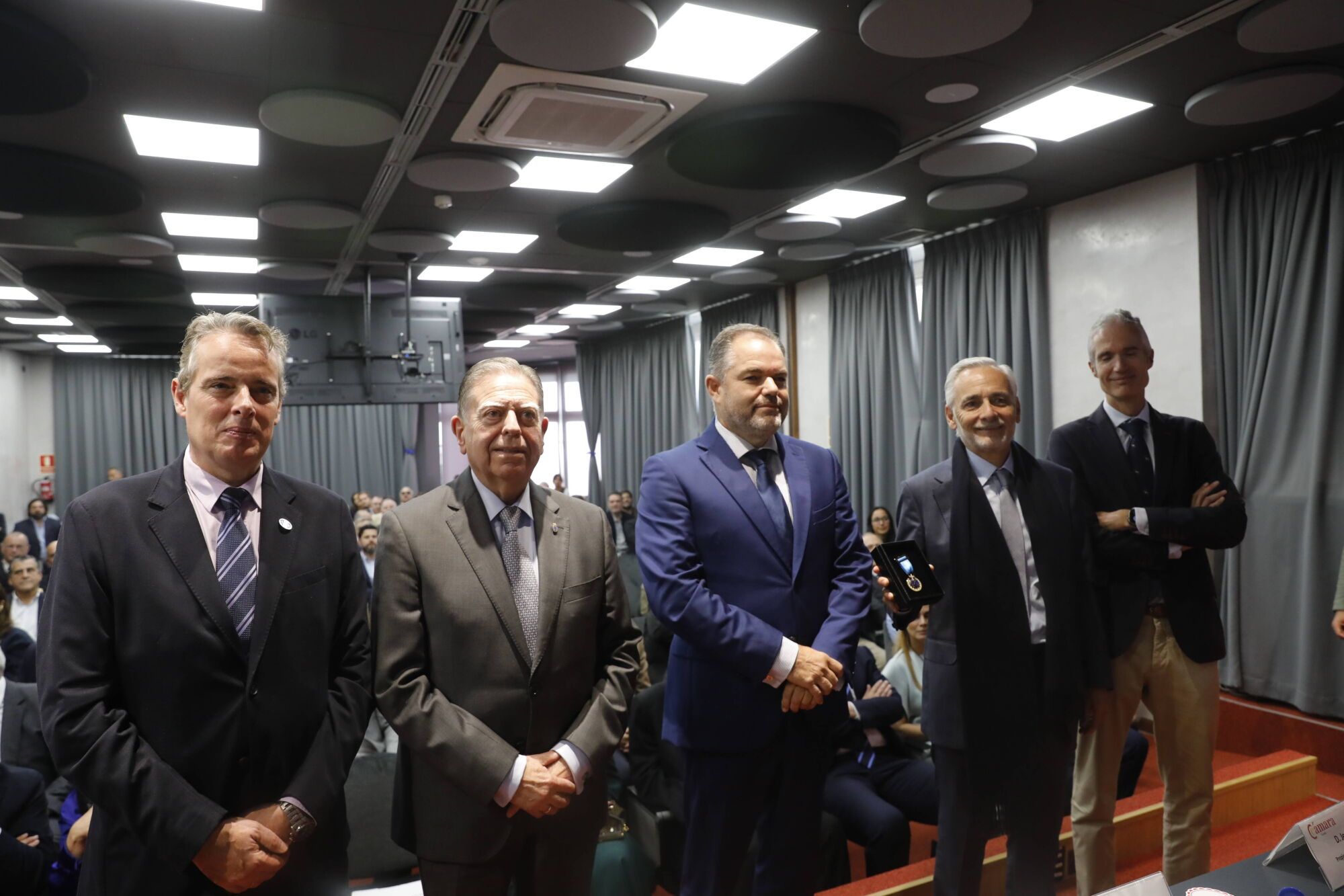 Así fue entrega de la Medalla de Oro de la Cámara de Comercio de Oviedo al Real Oviedo