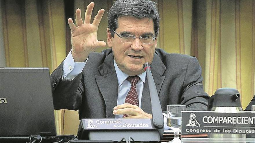 La Autoridad Fiscal critica la lenta reducción de la deuda pública