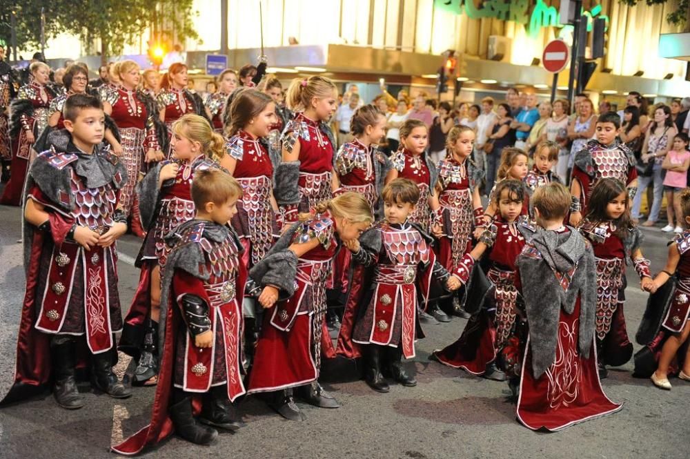 Desfile de Moros y Cristianos - Murcia se conviert