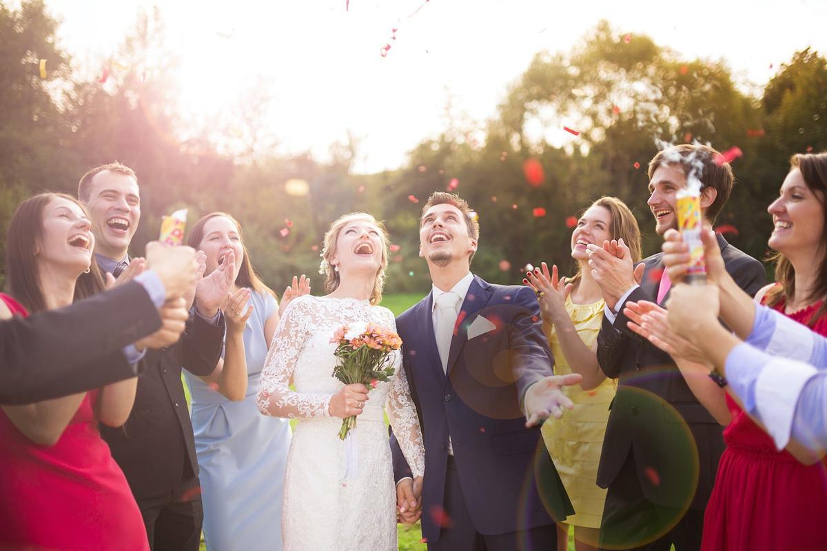 Los códigos no escritos de las bodas: ¿cuánto regalar y cómo declinar una invitación?