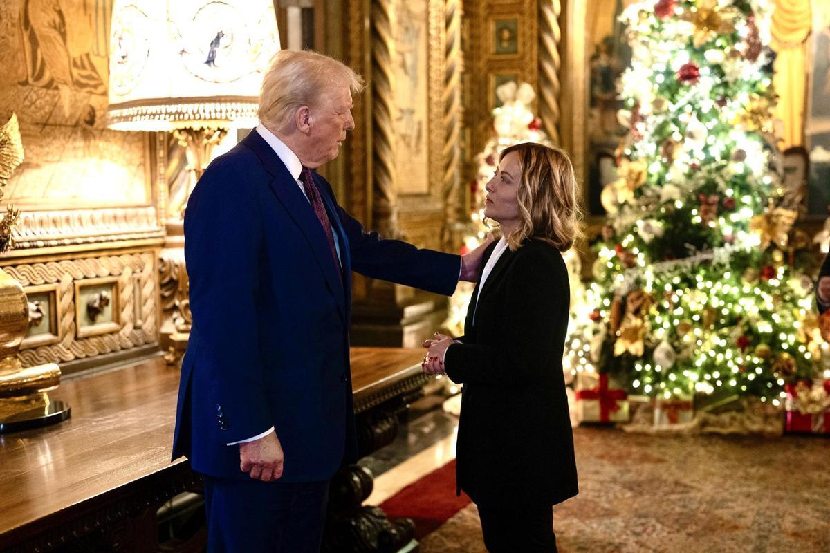 Donald Trump y Georgia Meloni, durante una visita de la primera ministra italiana a Mar-a-Lago el pasado mes de enero.