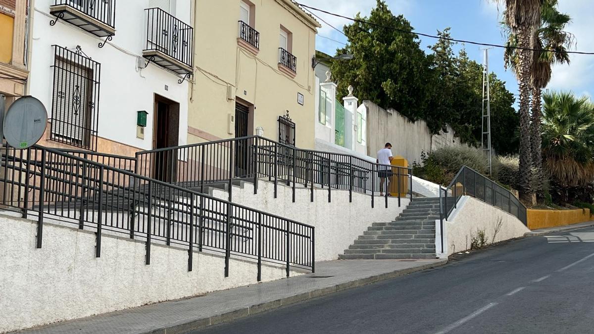 Exterior de los depósitos municipales de La Calzada en Lucena.