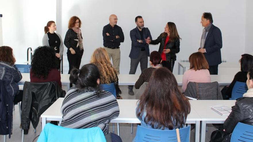 El alcalde y los concejales en la primera jornada del curso