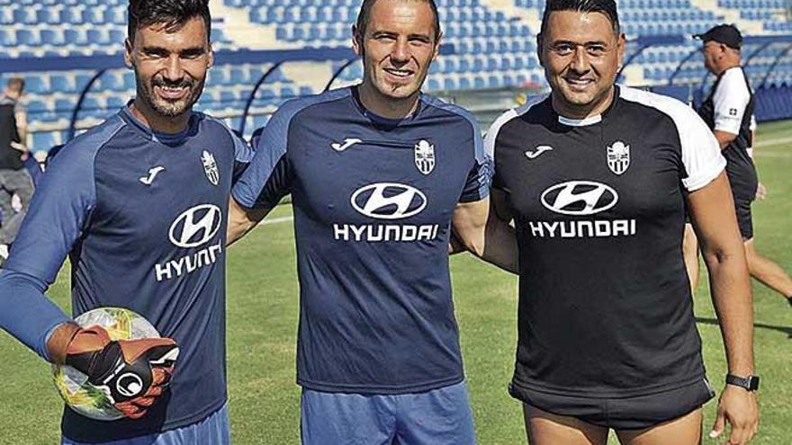 Xavi Ginard, Diego Cervero y Rodrigo Escudero, ayer en el Estadi Balear.