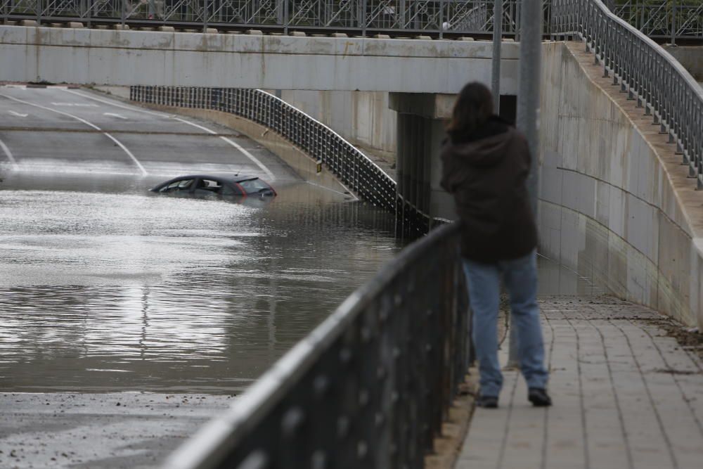 Así ha quedado la zona de la Albufereta tras el aguacero de ayer