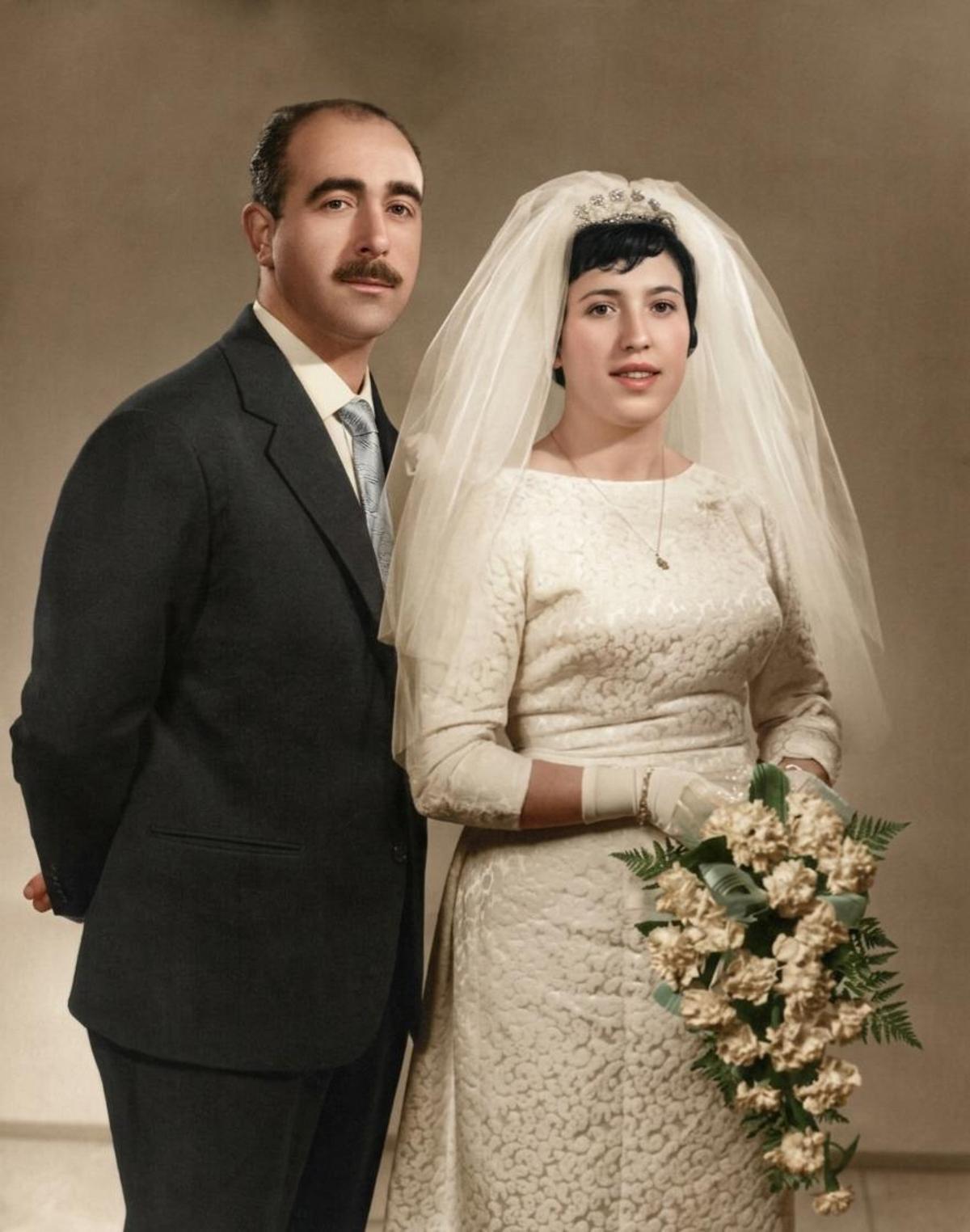 Amelia González junto a su marido, Pepe Solla, el día de su boda