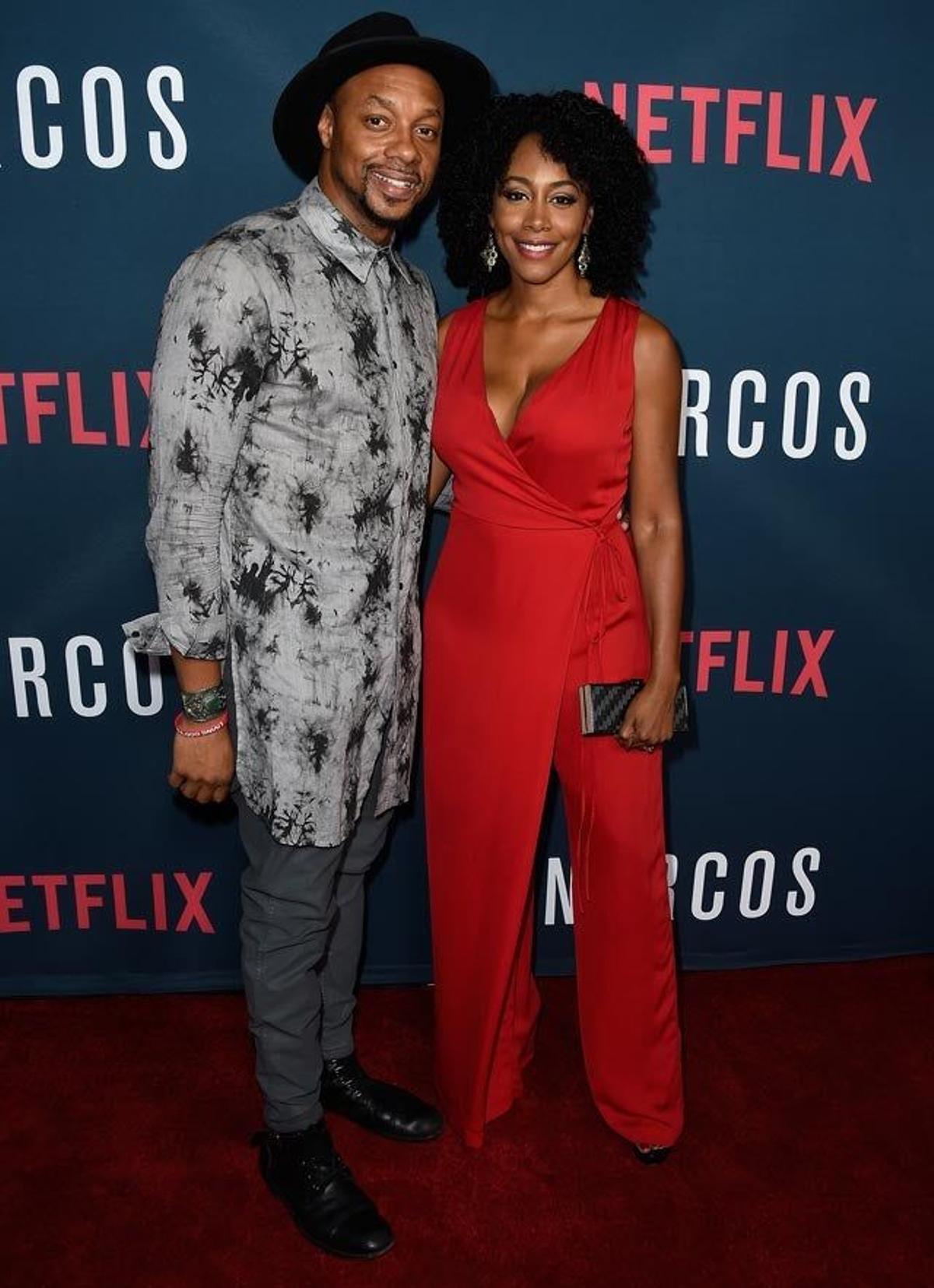 Dorian y Simone Missick, en el preestreno de la segunda temporada de Narcos.