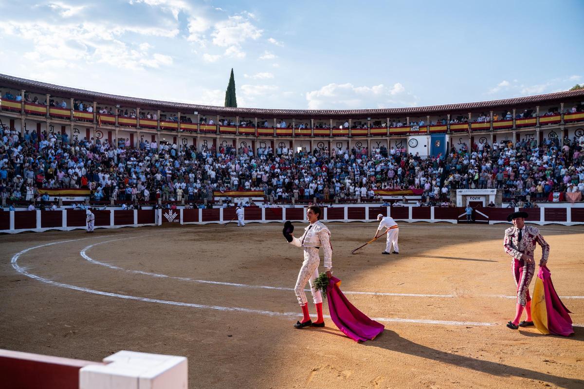 Galería | Así fue la segunda de abono de la feria de Cáceres Galería | Así fue la segunda de abono de la feria de Cáceres