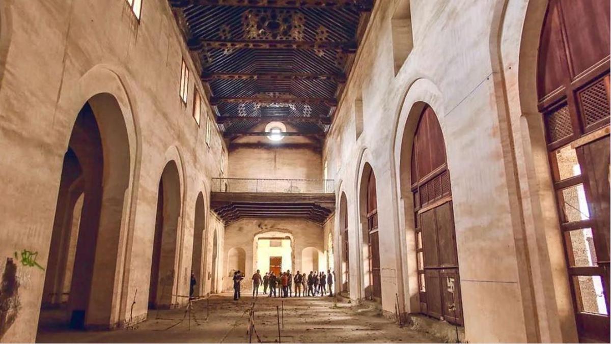 Vista interior de la iglesia del Convento de la Trinidad, con el tejado mudéjar.
