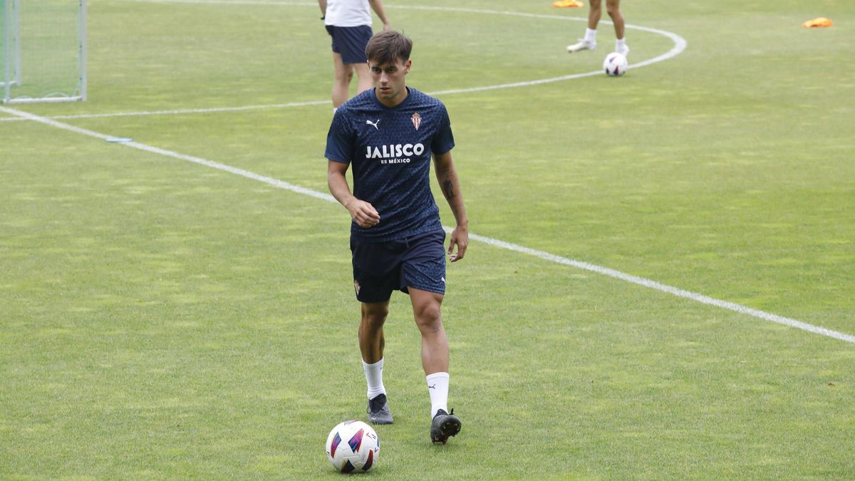 Pedro Díaz, en uno de los últimos entrenamientos del Sporting en Mareo.