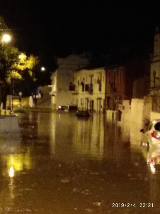 Inundaciones en El Trapiche (Vélez-Málaga) tras una rotura en La Viñuela