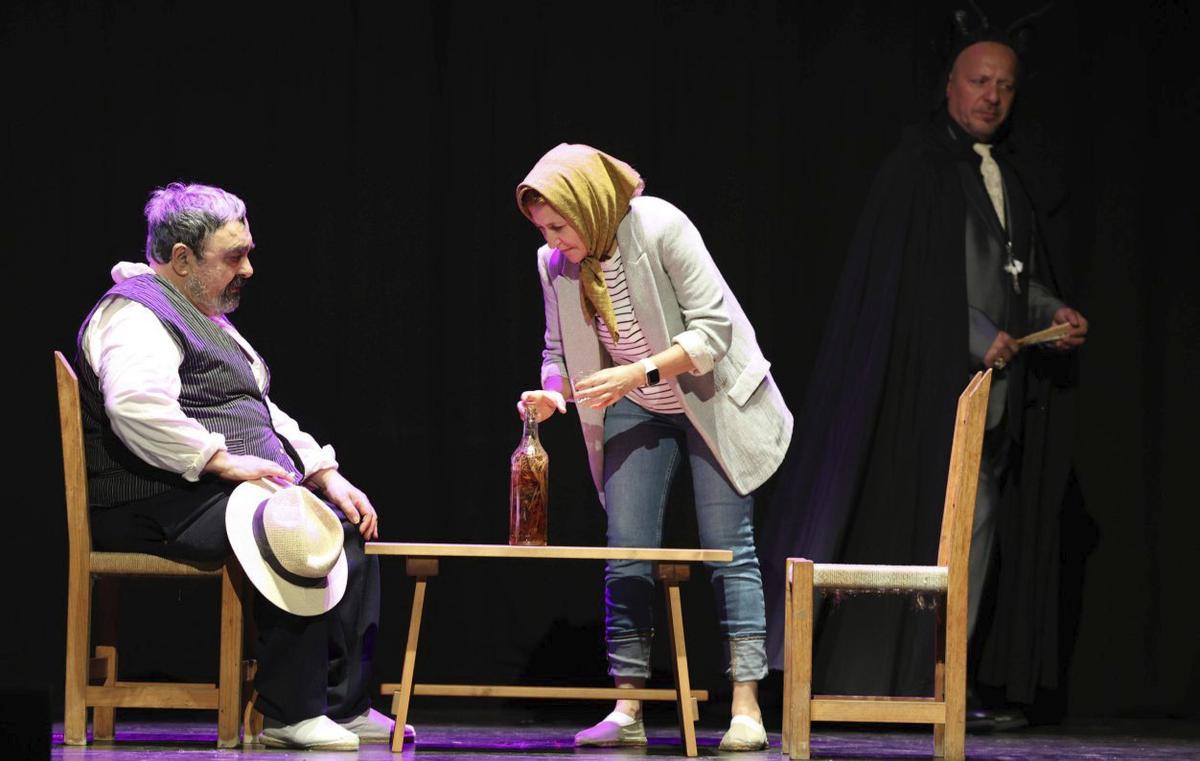 Fanny Tur, Bernat Joan i Vicent Marí, durant la presentació. | Juan A. Riera