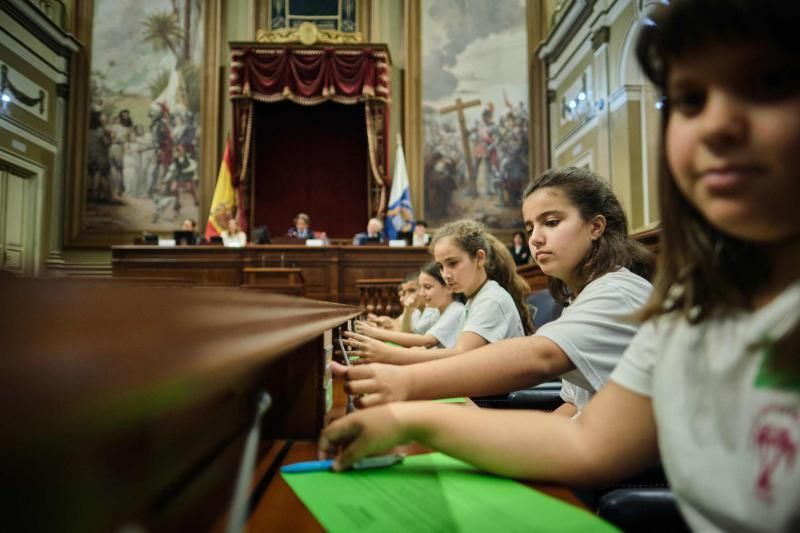 Pleno Infantil en el Parlamento de Canarias 61 alumnos ejercerán de diputados por un dia  | 09/03/2020 | Fotógrafo: Andrés Gutiérrez Taberne