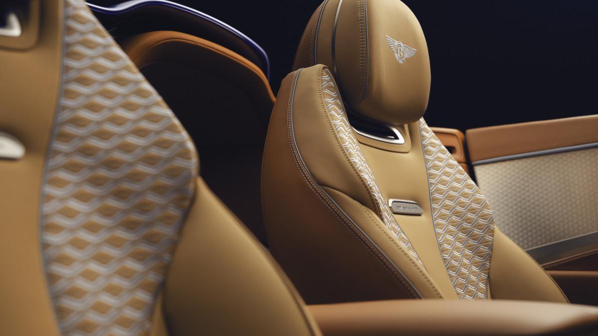 Bentley Batur Descapotable #4