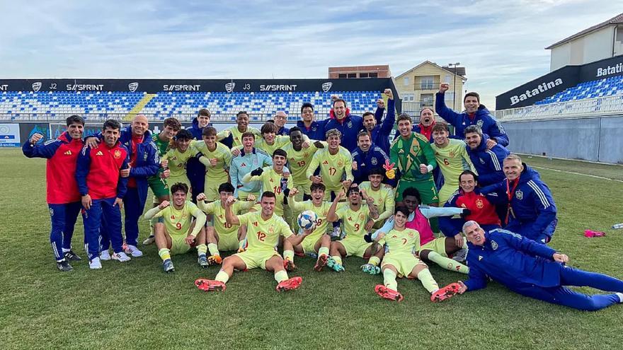 Cordero, Izan Merino y Ochoa vuelven con protagonismo en sus selecciones