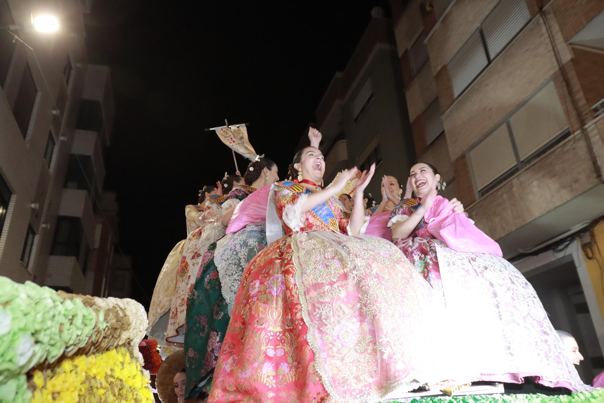 Búscate en la Cabalgata del Ninot de Burriana