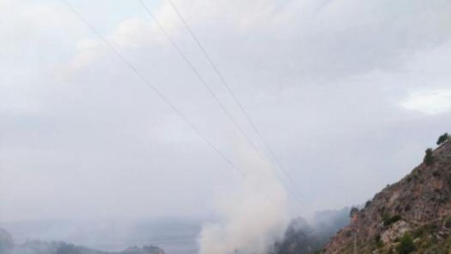 Controlado el incendio de Cala Tuent