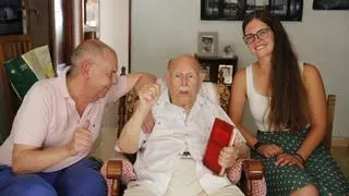 Receta de un alicantino centenario para una larga vida: no beber, no fumar y comer sin excesos
