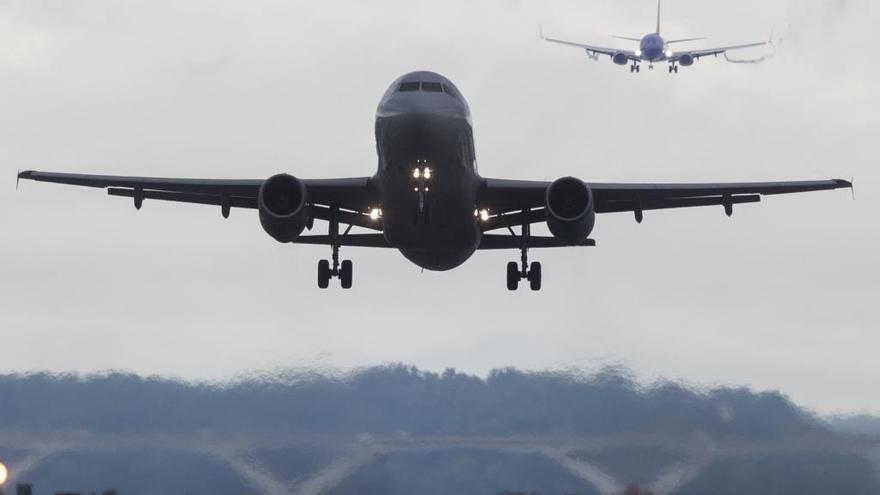 Cómo combatir las molestias digestivas en el avión