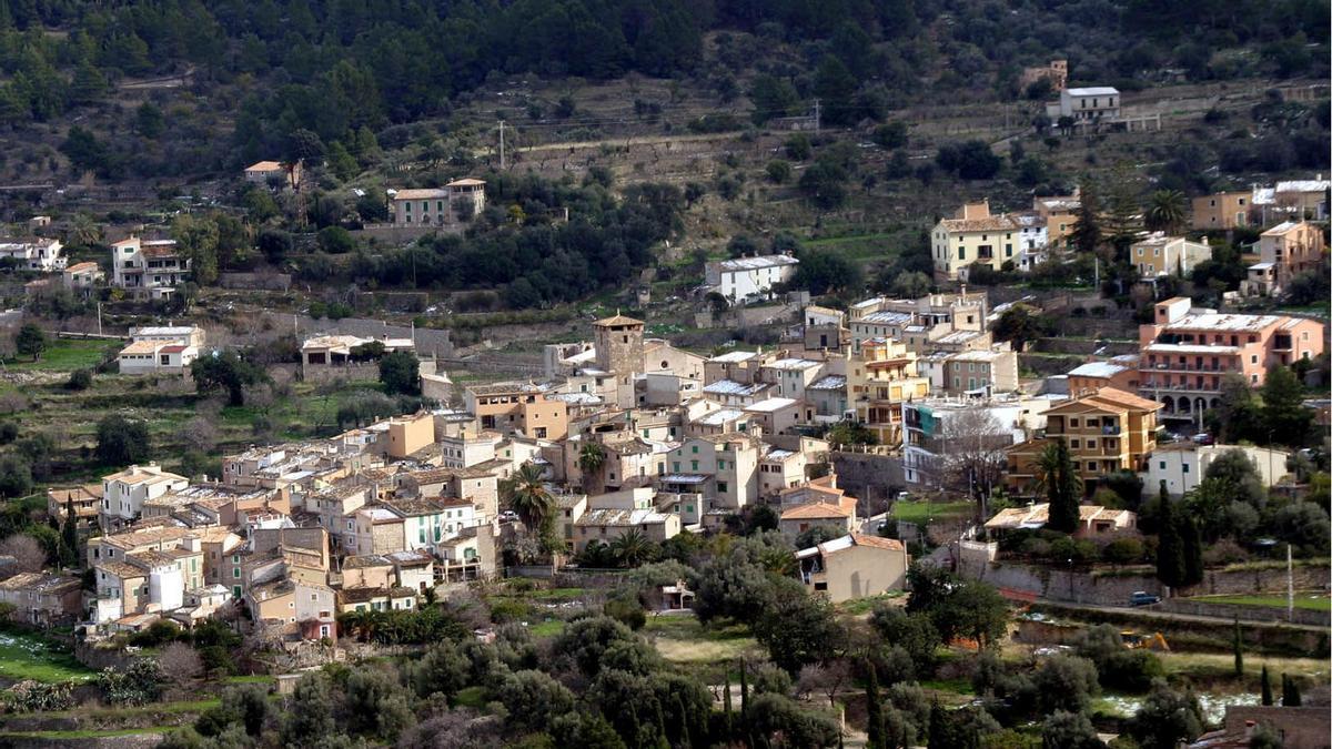 Una imagen general del pueblo de Estellencs, en la Serra de Tramuntana.