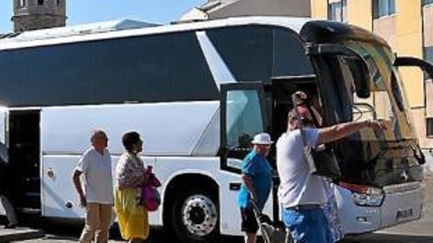 El bus turístic de Perpinyà a Figueres inquieta la Catalunya Nord