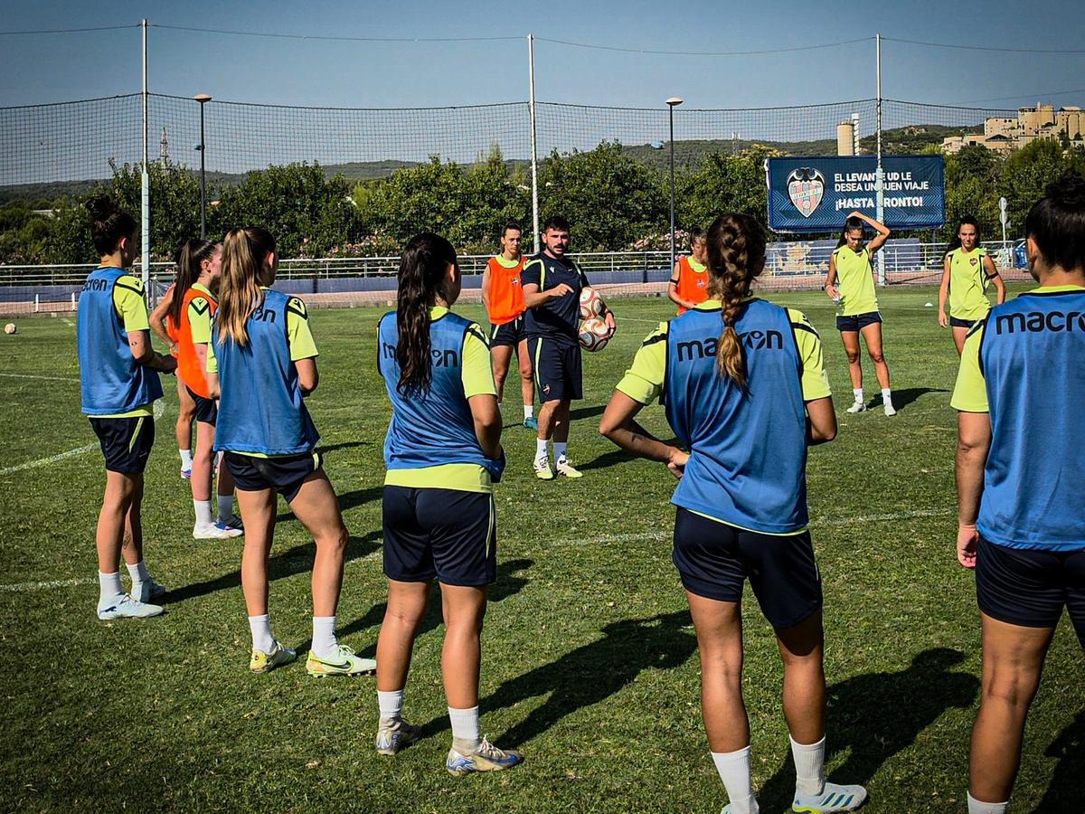 Entrenamiento del Levante UD Femenino