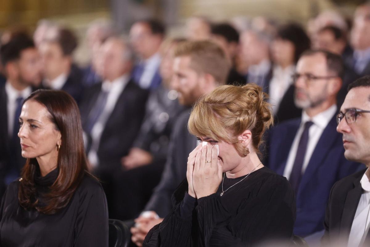 Virigina Ortiz se emociona en el funeral de Estado