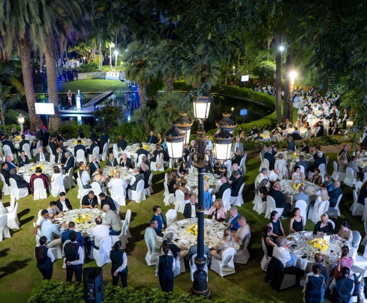 Canarias, capital mundial de los papagayos