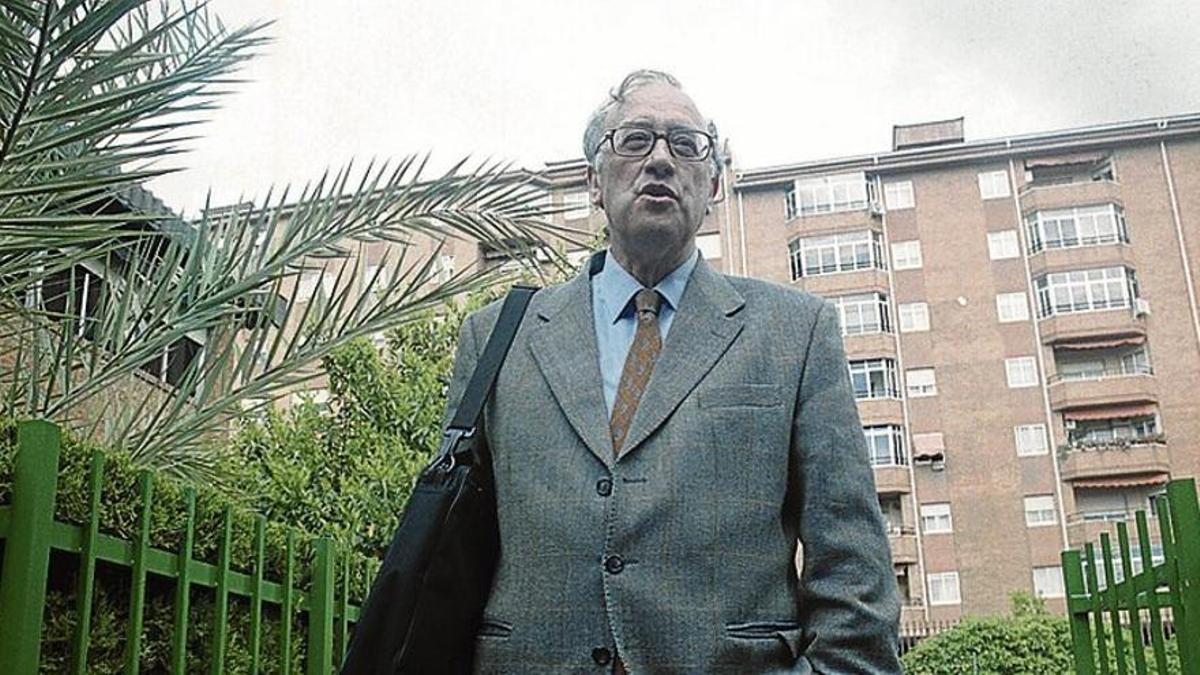 Tomás Calvo Buezas, medalla de Extremadura, presenta tres libros en Plasencia.