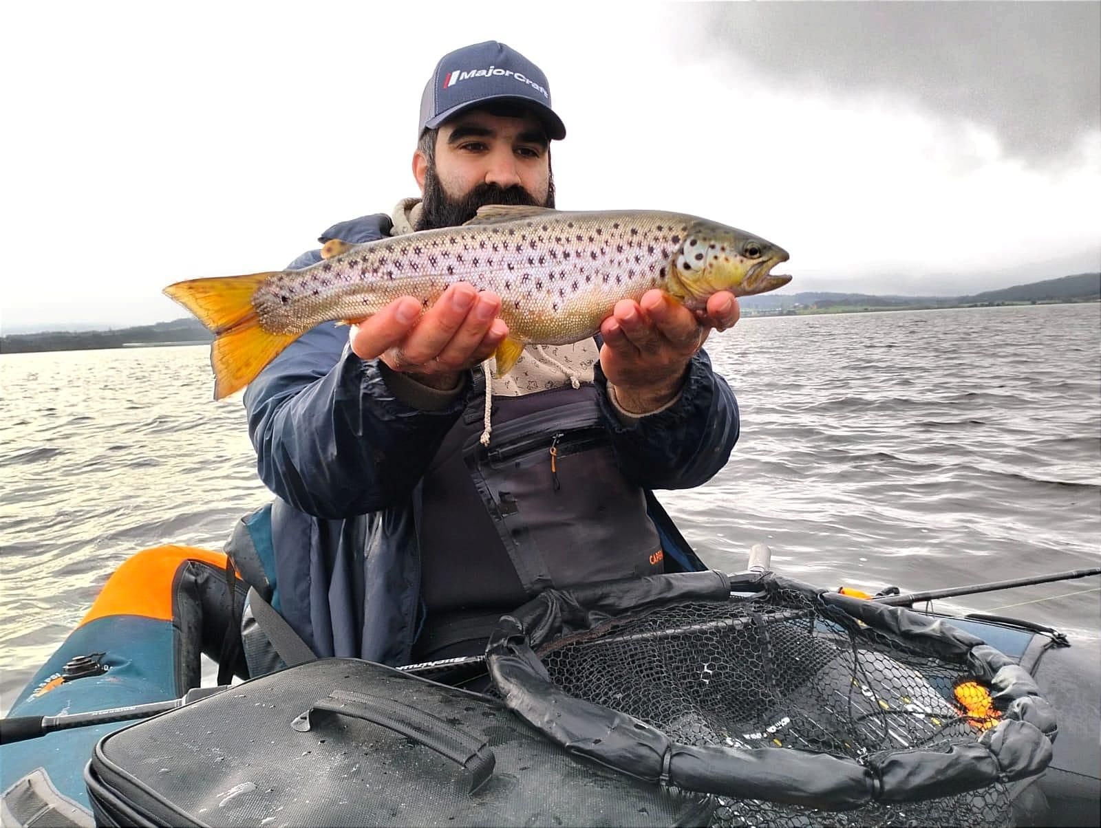 La temporada de pesca continental ha comenzado, pero solo para la trucha, ya que el salmón y el reo esperarán al 1 de mayo.