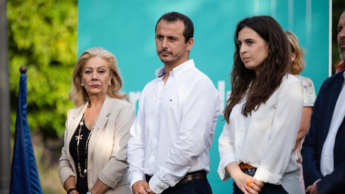 Clàudia Cots (a la dreta), en la presentació de la candidatura de Junts a Barcelona