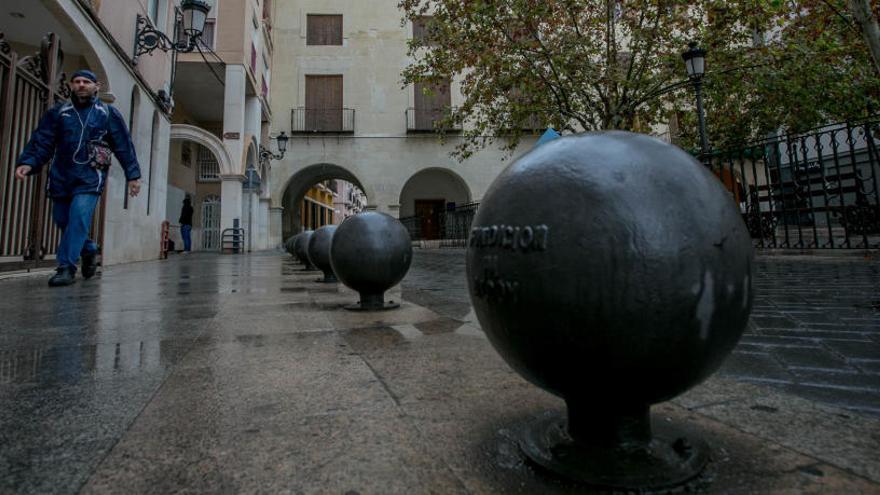 La plaza del barrio de El Raval, en una imagen de archivo