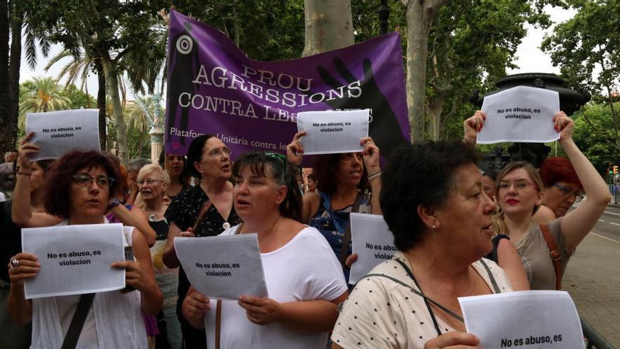 La víctima de la «manada de Manresa» diu que estava atemorida perquè els agressors tenien una pistola