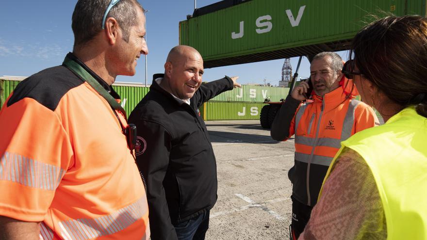 El Puerto de Las Palmas afronta la primera incorporación de estibadores de los últimos 26 años